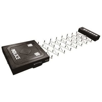 品質  Traffic Police Q235 Steel Traffic Roadblocks , 7m Portable Tyre Killer 工場